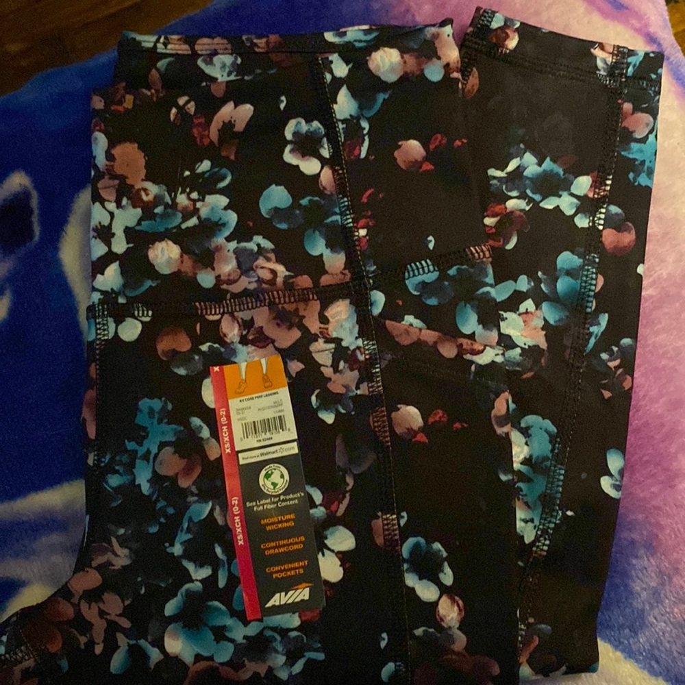 2 pair womens workout pants burgundy camo and floral